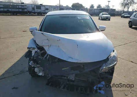 2015 Nissan Sentra S z USA, uszkodzony, nr VIN 3N1AB7AP5FY380974